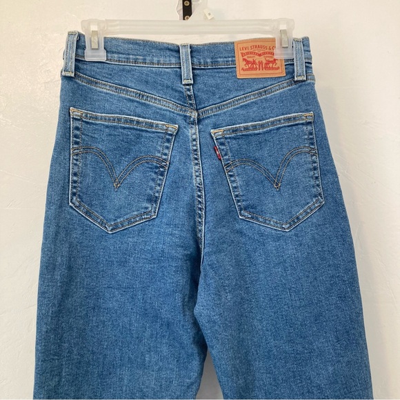 Levi's Jeans Women 28 Ribcage Bootcut Blue Button Fly High Rise Flare Stretch - Picture 7 of 10